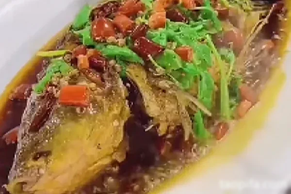 图片[1]-四川老厨子%炝卤黄河大鲤鱼技术配方和视频教程-配方档案馆