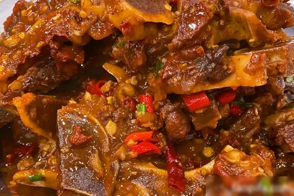 图片[1]-实体店6800嘎嘎香香辣牛骨视频教程，一锅两吃-配方档案馆