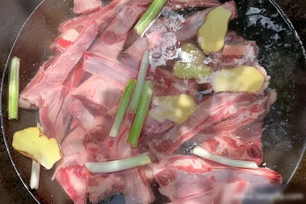 地锅羊排技术视频教程-配方档案馆